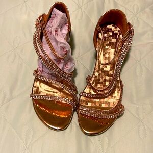 Delicacy Gold Dress Shoes, Size 8